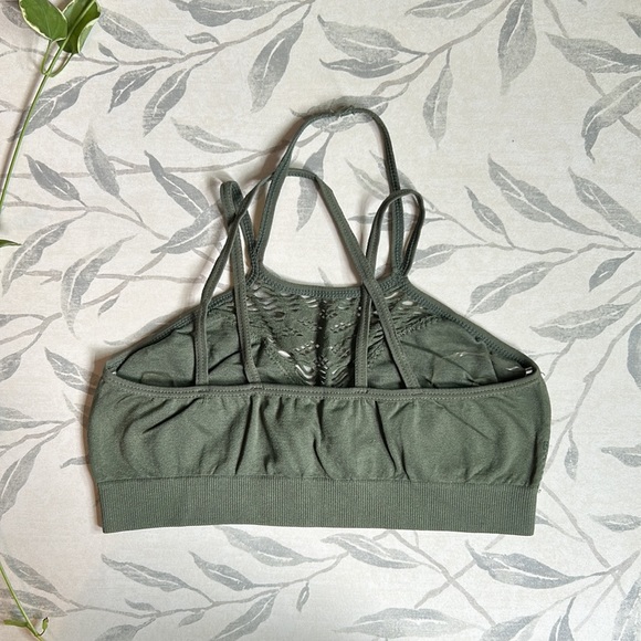 CHARLOTTE RUSSE | WOMEN'S OLIVE GREEN CUT OUT BRALETTE - Picture 2 of 8
